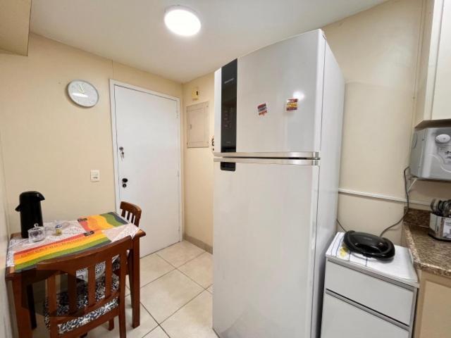 Excelente Apartamento No Leblon 02 Quadras Da Em Predio Com Piscina, Sauna E Academia Appartement *